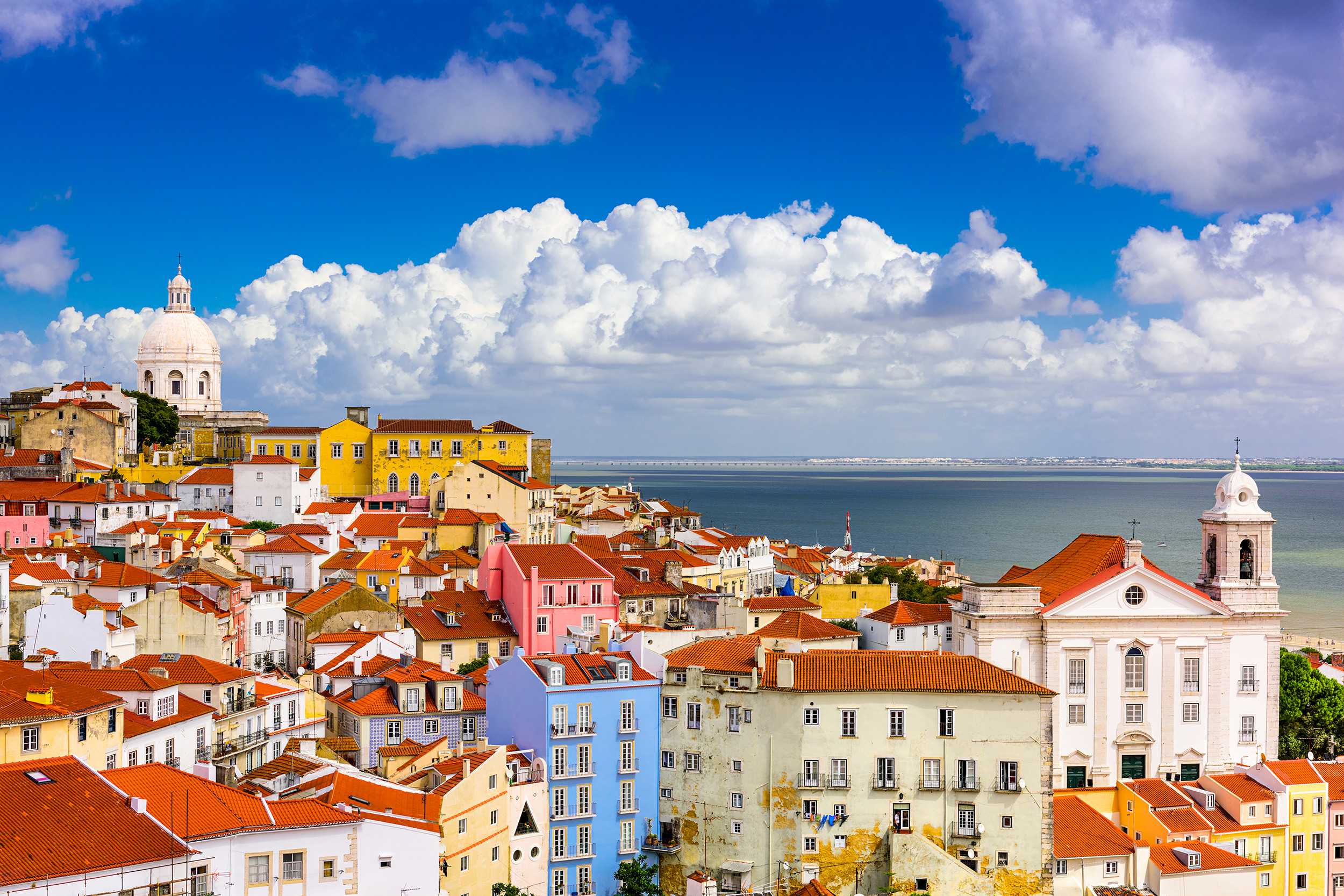 Portugal Kurztrip: 4 Tage Lissabon im TOP 4* Hotel mit Frühstück, Flug & Extras um 224€