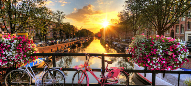 Kurztrip nach Amsterdam: 3 Tage im tollen 4* Hotel mit Frühstück & Wellness ab 119€