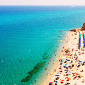 Italien Kalabrien Tropea Stadtstrand