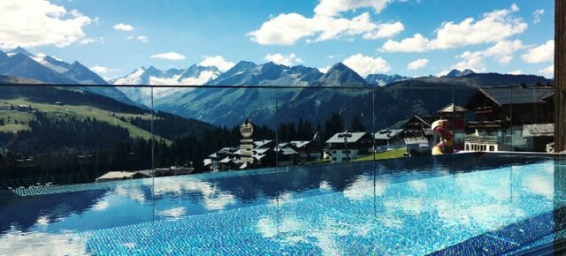 Wellness-Kurztrip: 3 Tage im TOP 4* SPA-Resort im Zillertal mit Verwöhnpension & Extras ab 211€