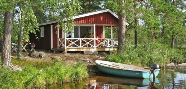 Ruhepol: 6 Tage auf eigener Insel in Schweden mit Ferienhaus & Boot ab 98€ p.P.