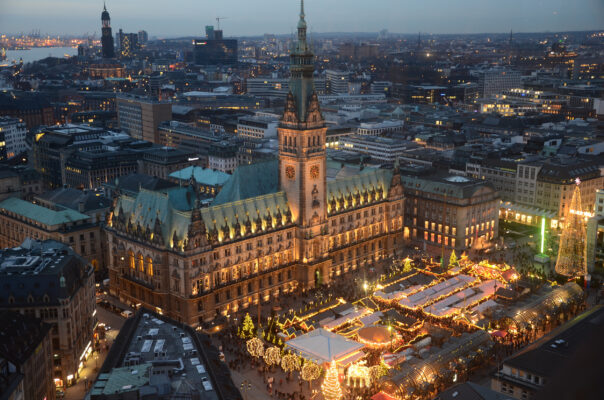 Hamburg Weihnachtsmarkt am Rathaus