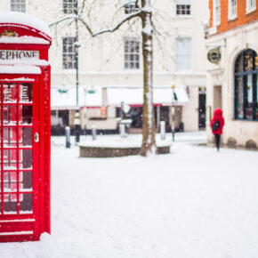 England London Telefonzelle Schnee