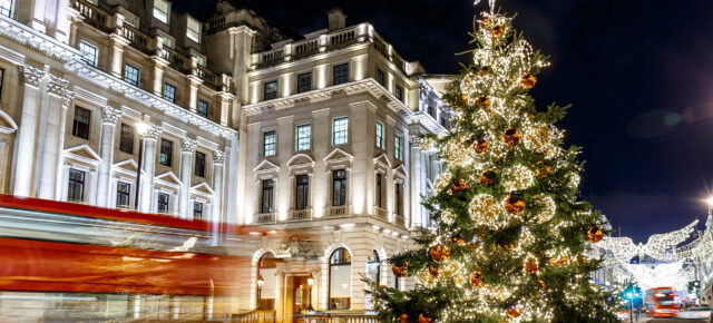 Großbritannien London Weihnachtsbaum Glitzer