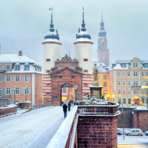 Heidelberg Bruecke Schnee