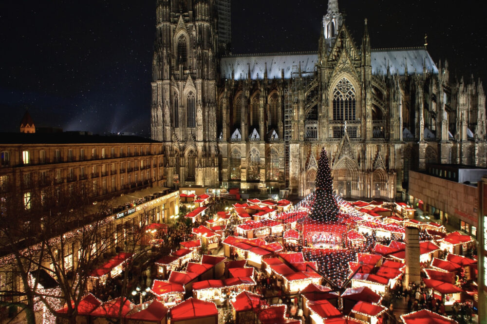 Koeln Dom Weihnachtsmarkt