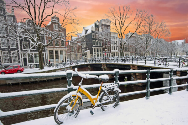 Niederlande Amsterdam Sonnenuntergang Schnee