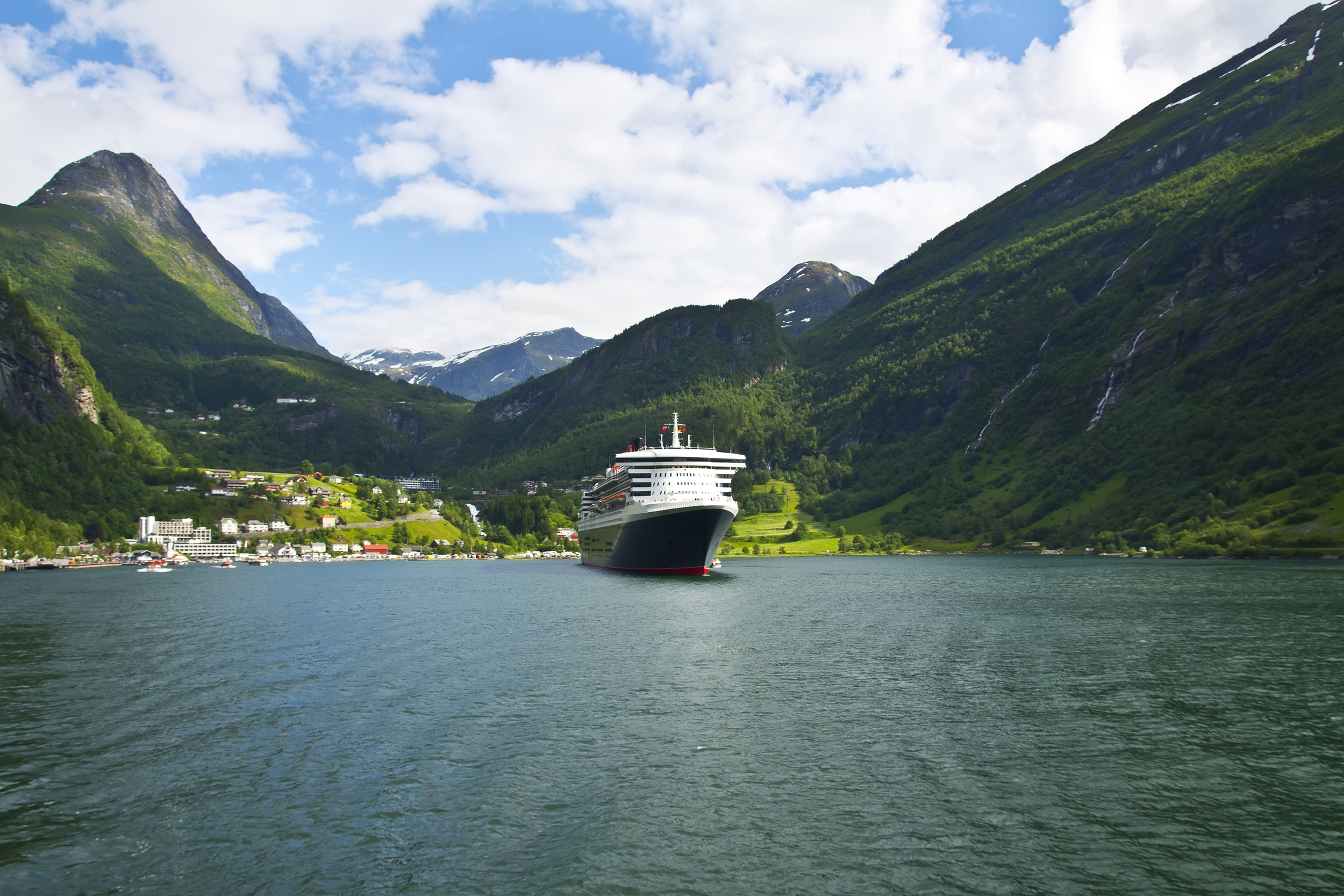 Kreuzfahrt zu den Norwegischen Fjorden: 8 Tage mit der Costa Diadema inkl. Vollpension ab nur 819€