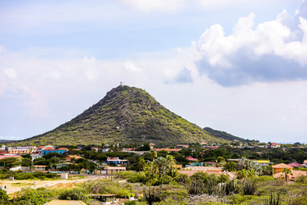 Aussicht auf den Hooiberg in Aruba