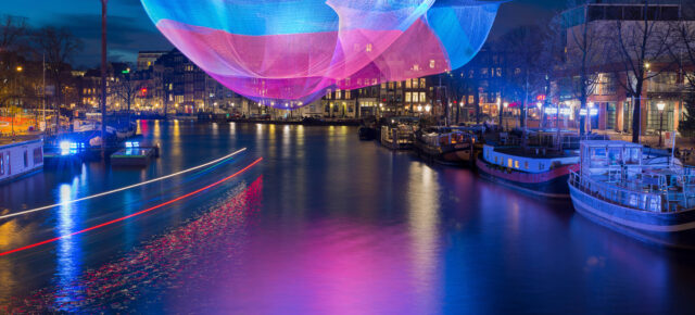 Amsterdam Light Festival: 2 Tage mit Kreuzfahrt zum Lichterspektakel & Übernachtung inkl. Frühstück ab 87€