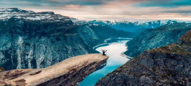 Trolltunga in Norwegen: Tipps & Infos für Eure Wanderung zur berühmten Trollzunge