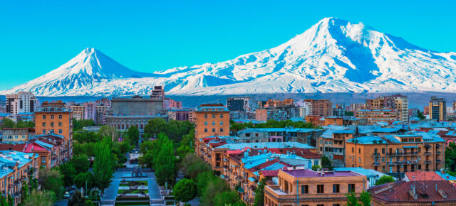 Erkundungstour durch Armenien und Georgien: 11 Tage in verschiedenen Hotels mit Halbpension, Flug, Transfer & Extras für nur 1799€