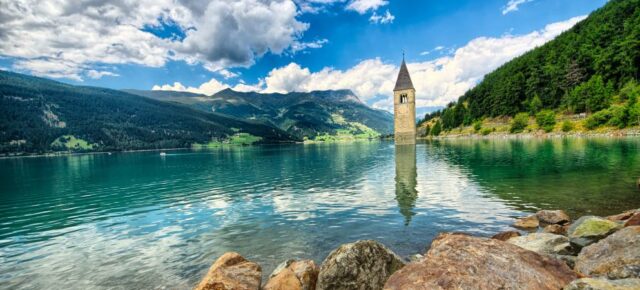 Entspannen am wunderschönen Reschensee: 2 Tage Südtirol übers WE im TOP 3* Hotel nur 38€