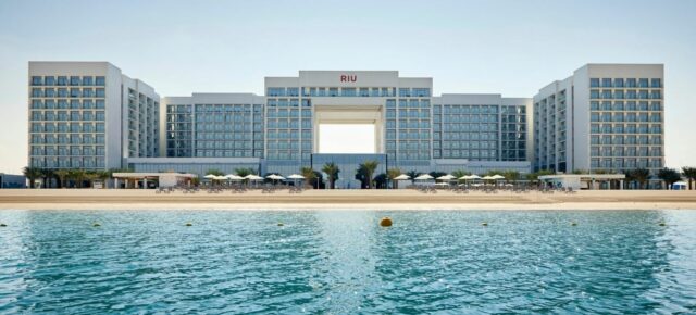 Black Week Kracher: 6 Tage Dubai im strandnahen 4* RIU Hotel mit All Inclusive, Flug & Transfer für 1272€