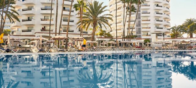 Last Minute auf Gran Canaria: 6 Tage ins 4* Hotel mit täglichem Frühstück, Flug, Transfer & Zug nur 530€