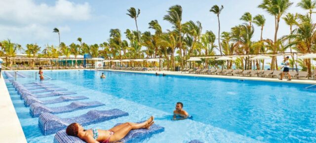 Karibik-Luxus: 10 Tage Dom Rep im TOP 5* RIU Hotel mit All Inclusive, Flug & Transfer für 1762€