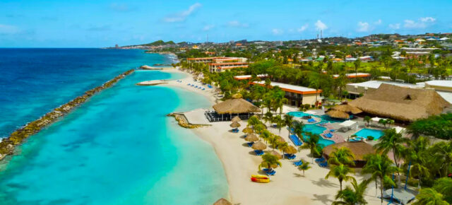 Urlaub im Paradies: 9 Tage Curaçao im 4* Beach Hotel mit All Inclusive, Flug, Transfer & Extras für 1667€