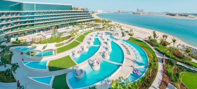 Mehr Luxus geht nicht: 6 Tage Dubai im TOP 5* Strand-Resort auf „The Palm“ mit Vollpension, Flug & Transfer für 1255€