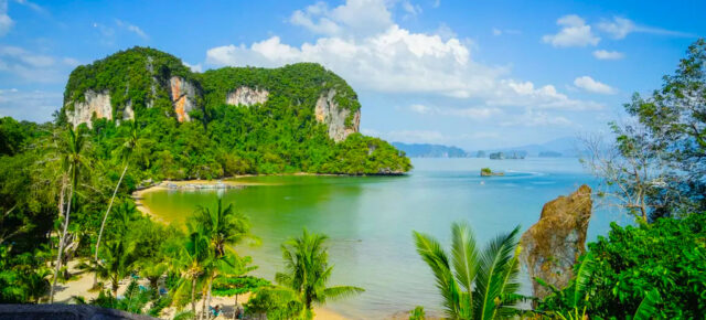 Thailand Inselhopping: 13 Tage Phuket & Koh Yao Noi Rundreise inkl. TOP 4* und 5* Hotels, Frühstück, Flug, Transfer + Extras für 1116€