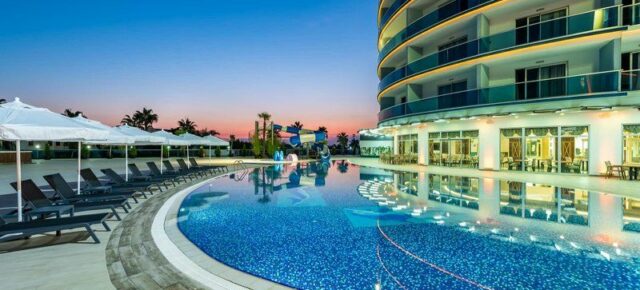 Luxus in der Türkei: 8 Tage im tollen 5* Hotel mit All Inclusive, Flug & Transfer nur 478€