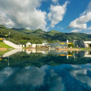 Wellness im Salzburger Land: 3 Tage im sehr guten 4* Hotel mit Thermeneintritt & Frühstück ab 109€