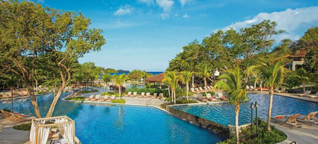 Karibisches Paradies: 10 Tage Costa Rica im TOP 5* Hotel mit All Inclusive, Flug, Transfer & Zug ab 2269€