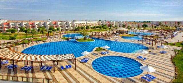 Luxus in Hurghada: 6 Tage Ägypten im TOP 5* TUI BLUE Hotel mit All Inclusive, Flug & Transfer für 650€