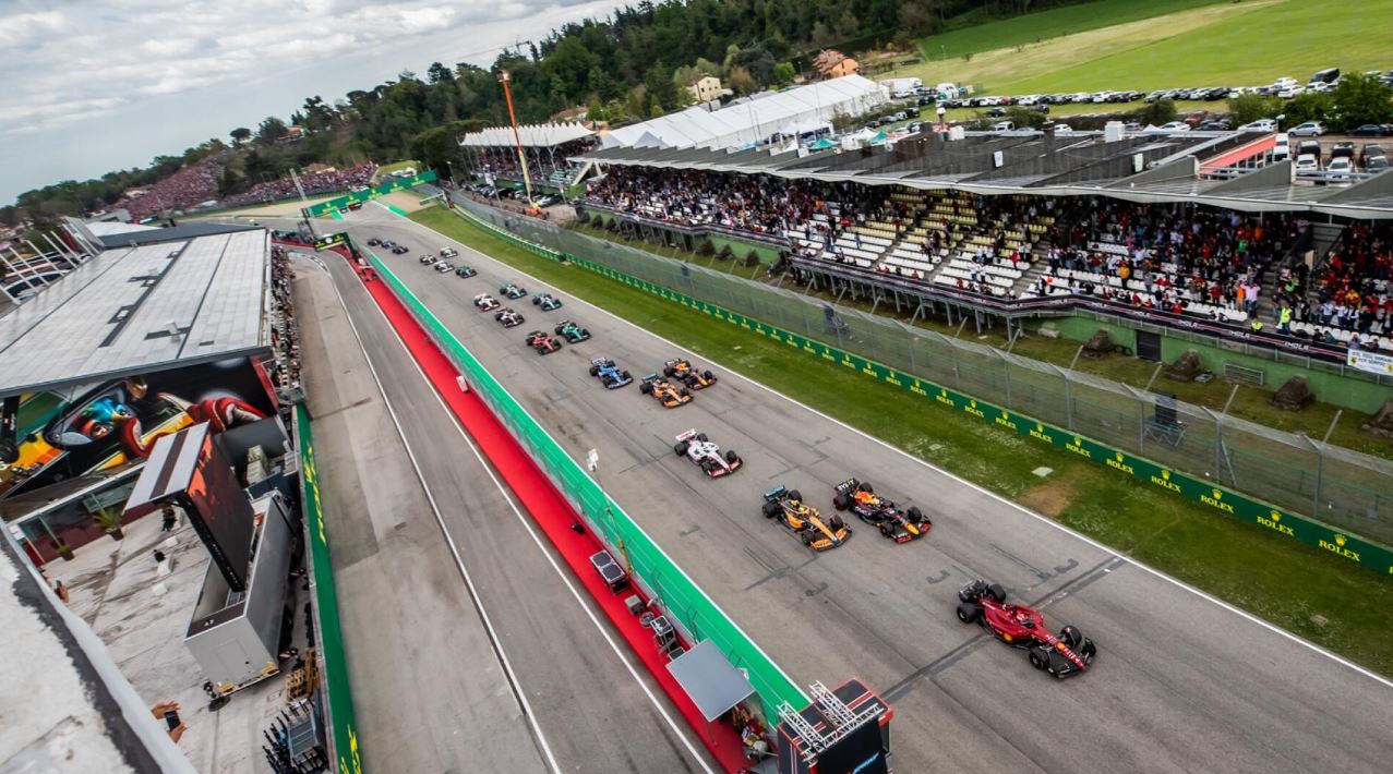 Formel 1 in Italien: 3 Tage zum Grand Prix der Emilia-Romagna inkl. Premium  Hotel nach Wahl & Frühstück ab 149€ - Urlaubstracker.de