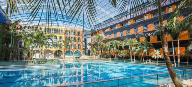 Erlebe die Therme Erding: 2 Tage im TOP 4* Hotel DIREKT in der Therme inkl. täglicher Tageskarte, Frühstück & Extras für 186€