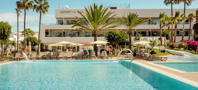 Luxusurlaub auf den Kanaren: 6 Tage Fuerteventura im TOP 4* Hotel mit All Inclusive, Junior Suite & Flug ab 519€