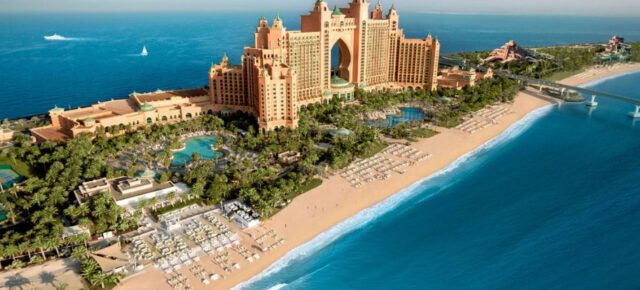 Grenzenloser Luxus in Dubai: 6 Tage im TOP 5* Atlantis The Palm mit Halbpension, Flug, Privattransfer & vielen Extras ab 1297€