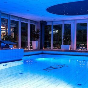 Wellness in Rostock: 3 Tage im 4* Hotel inkl. Halbpension &  2-Gang-Dinner, Küchenparty & SPA ab 139€