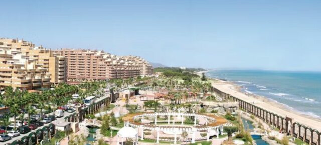 Familienurlaub in Spanien: 8 Tage inkl. 4* Hotel, All Inclusive & Flug ab 1140€ für die ganze Familie