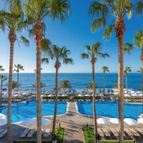 Ab auf die Blumeninsel: 6 Tage Madeira inkl. TOP 4.5* Award Hotel, All Inclusive, Flug, Transfer & Zug ab 704€