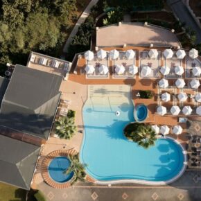 weloveholidays-asterias-village-hotel-oben