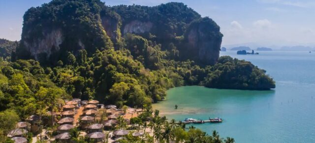 Thailand Luxus: 9 Tage Koh Yao Noi in TOP Baumhaus-Villa mit Frühstück, Flug, Transfer & Zug für 2460€