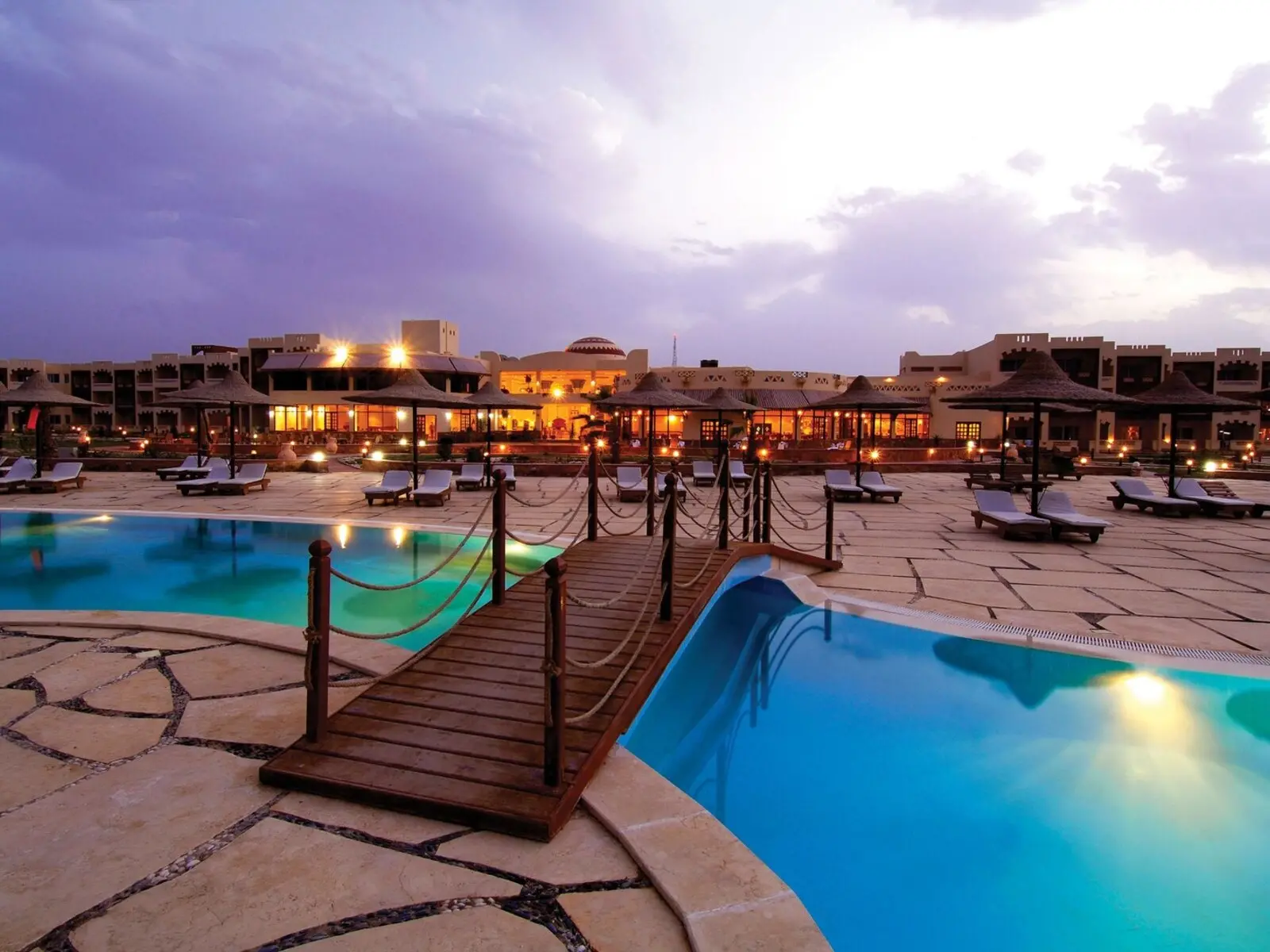 Last Minute Sonne tanken: 7 Tage Ägypten im TOP 4* Strandresort mit All Inclusive, Flug & Transfer NUR 364€